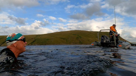 Gareth swims Clawerwen
